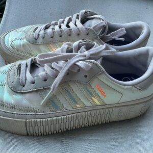Adidas Samba Iridescent White Sneakers. Tornasol